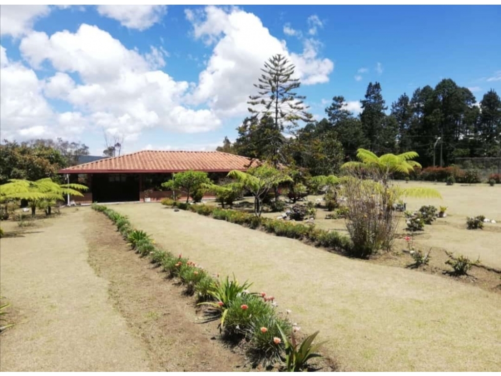 VENTA DE FINCA EN SANTA ELENA SECTOR BARRO BLANCO