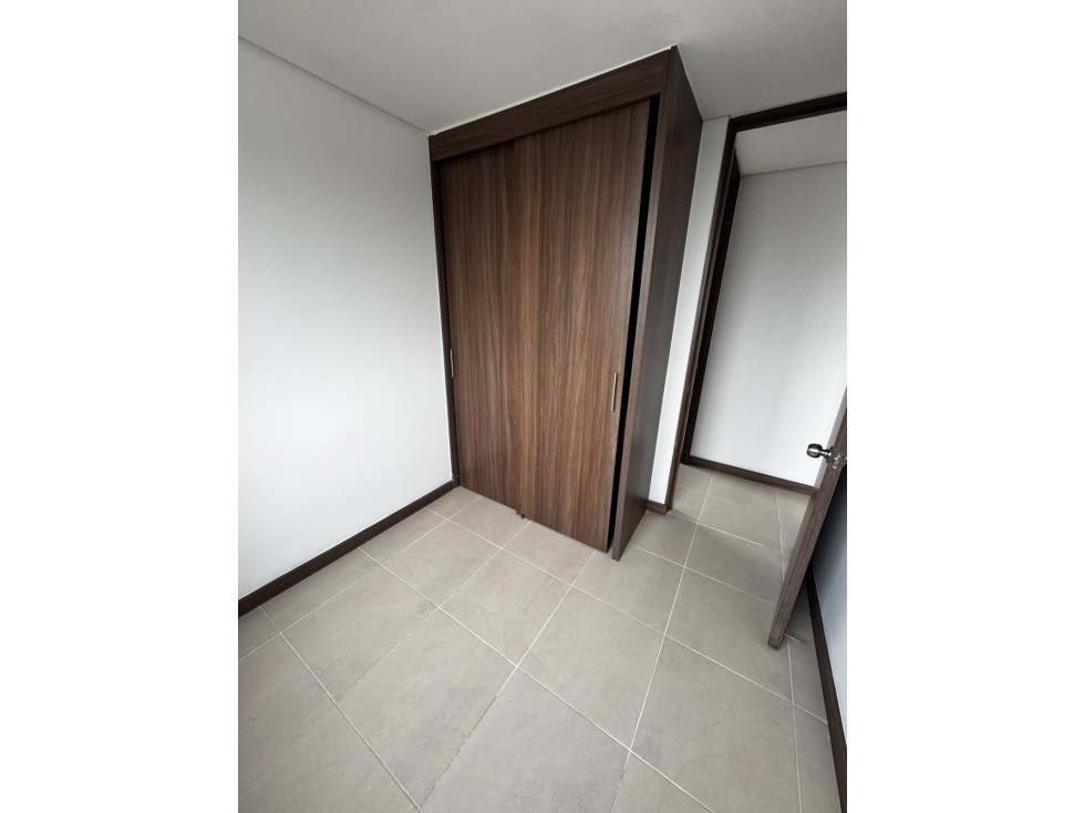 APARTAMENTO CON PARQUEADERO PRIVADO EN LA ESTRELLA — foto 6