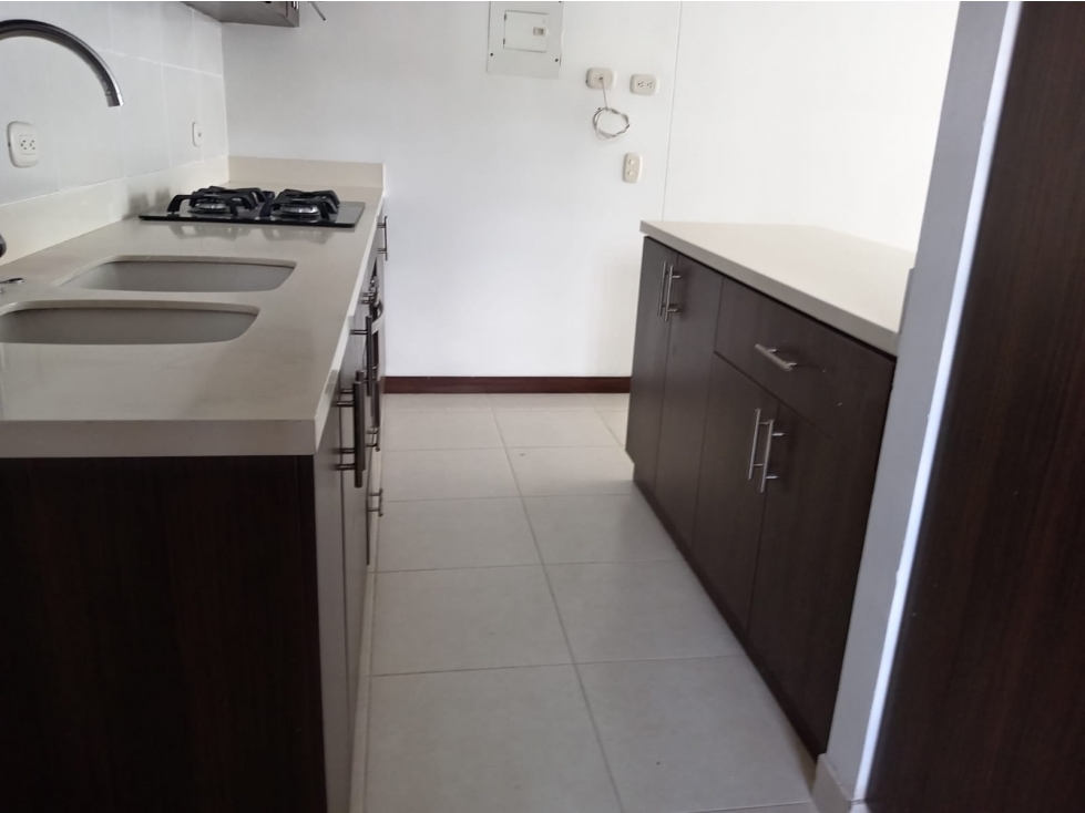 VENTA DE APARTAMENTO DE 85m2 EN SABANETA - SAN JOSE — foto 2