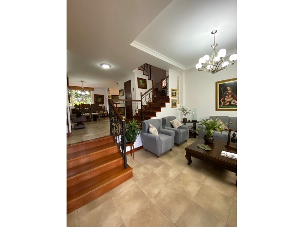 CASA DE 2 NIVELES EN VENTA - SABANETA - ALCAZAR - 3