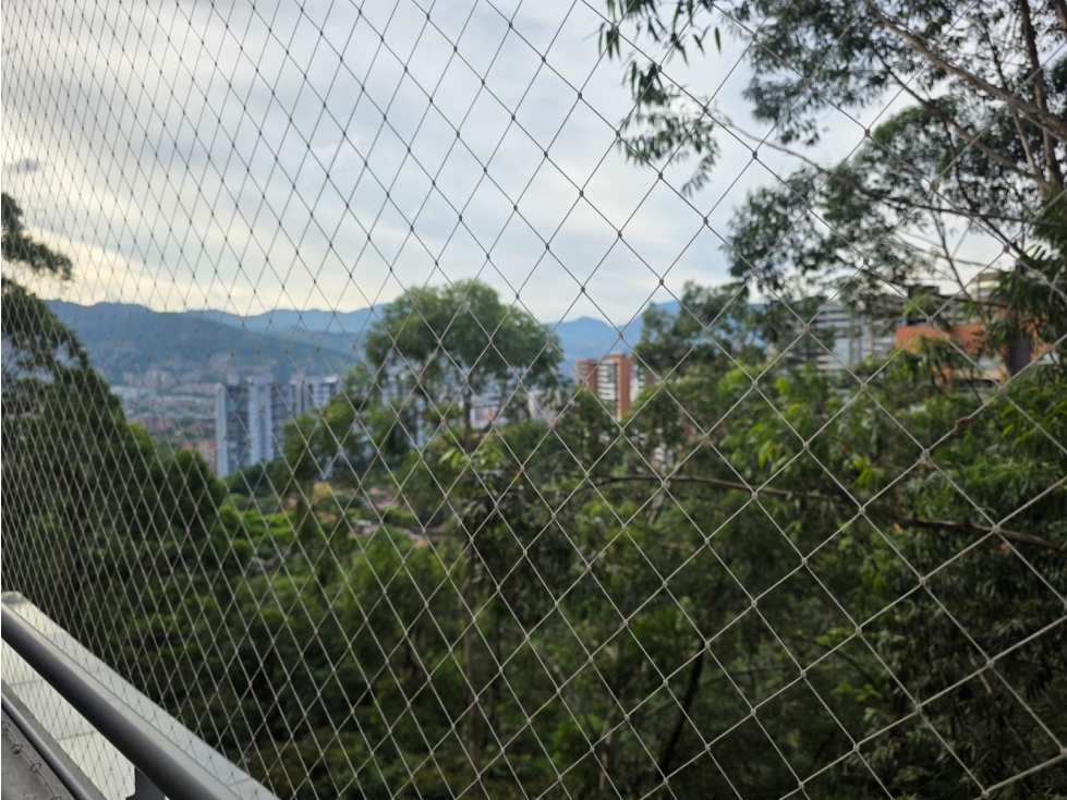 VENTA APARTAMENTO LOMA DEL ESMERALDAL CON RESERVA — foto 2