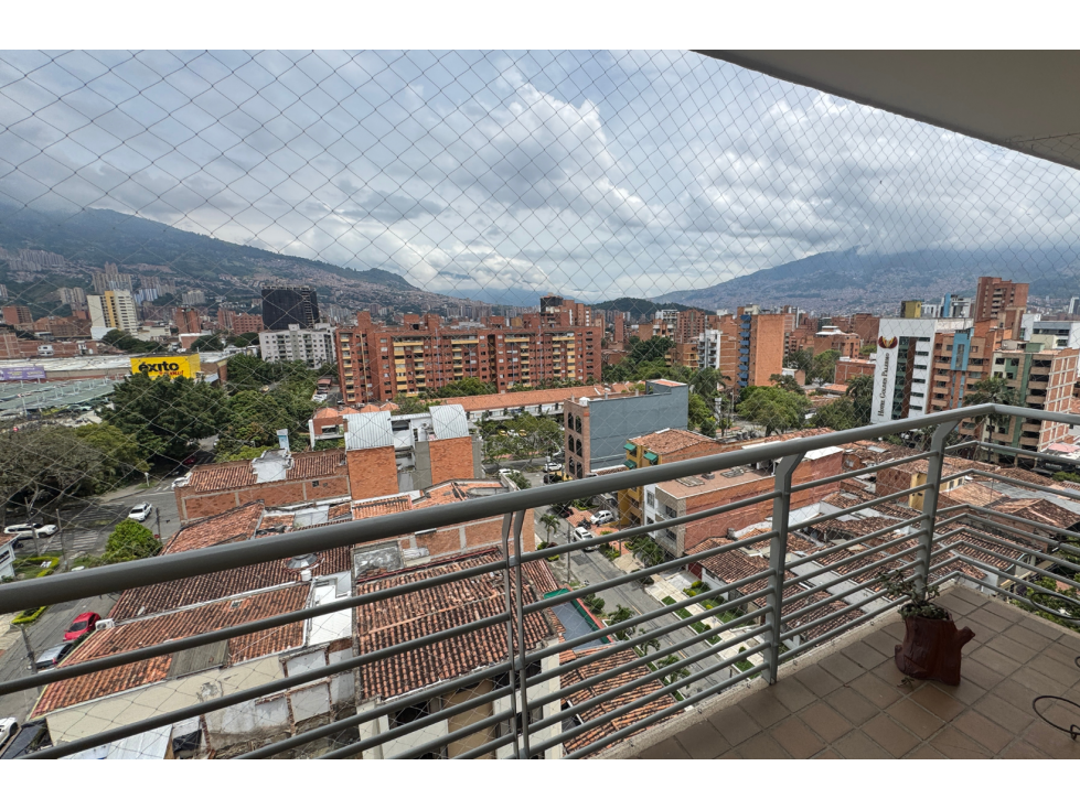 Laureles Apartamento dupléx en venta 246 m2 + 100 m2 terraza — foto 6