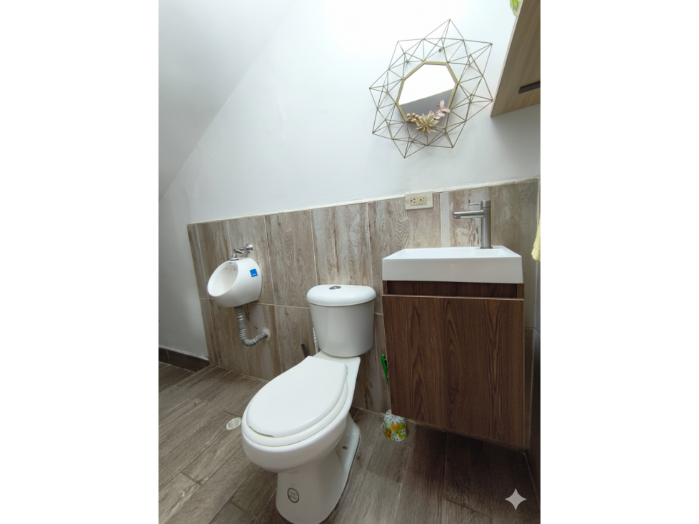 VENTA LOCAL DE 64 M2 EN VIA PRINCIPAL A 100 MTS DEL PARQUE EL RETIRO — foto 6