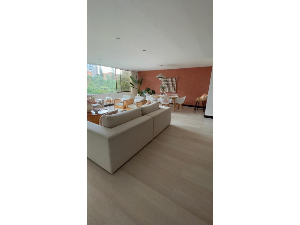 VENTA DE APARTAMENTO EN EL POBLADO SECTOR EL TESORO — foto 2