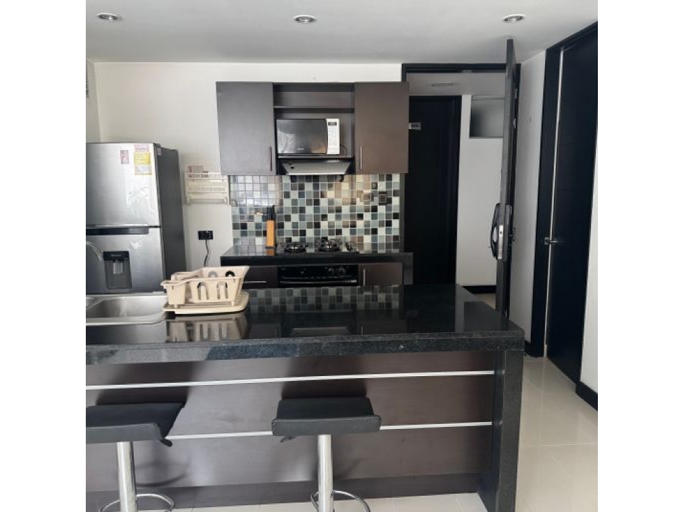 APARTAMENTO DE UNA ALCOBA EN EL POBLADO LOMA DE ALEJANDRIA — foto 2