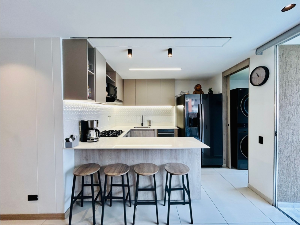 VENTA DE APARTAMENTO MODERNO EN LOS COLORES MEDELLÍN — foto 5