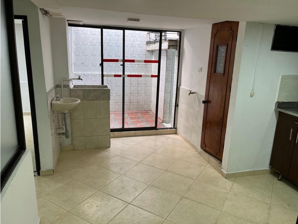Venta Casa Con 5 Aptos Independientes y Parqueadero, La Estrella - 5