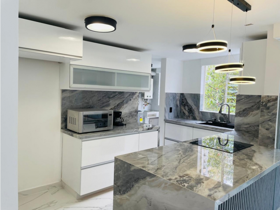 VENTA APARTAMENTO LOMA LAS SANTAS EN EL POBLADO PARA INVERSIONISTA — foto 2