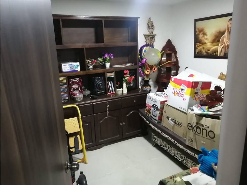 VENDO CASA PRIMER PISO EN BOYACÁ LAS BRISAS-MEDELLIN-CALLE AMPLIA — foto 4