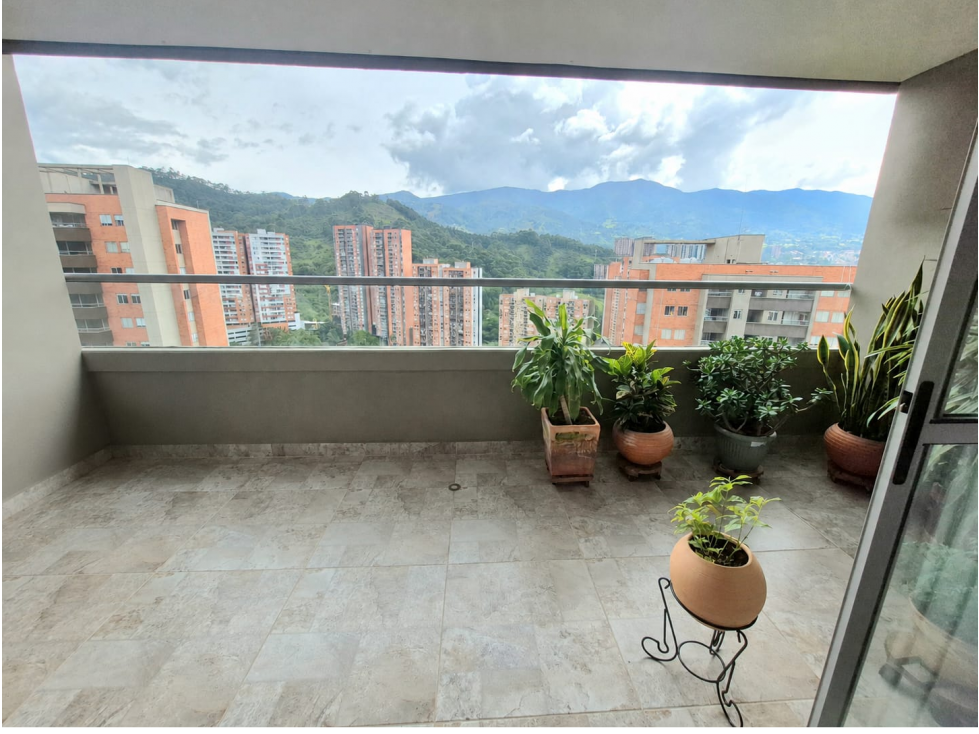 VENDO HERMOSO APARTAMENTO EN SABANETA, SECTOR SAN JOSE