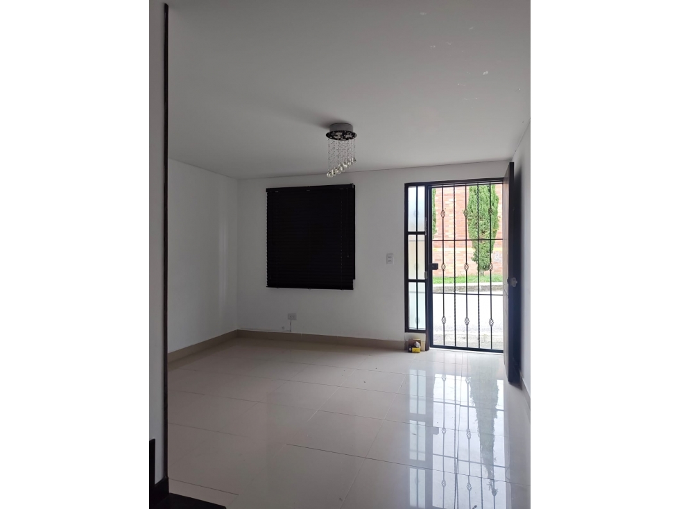 VENTA DE CASA EN EL CARMEN DE VIBORAL URBANIZACIÓN VILLA SUIZA — foto 2