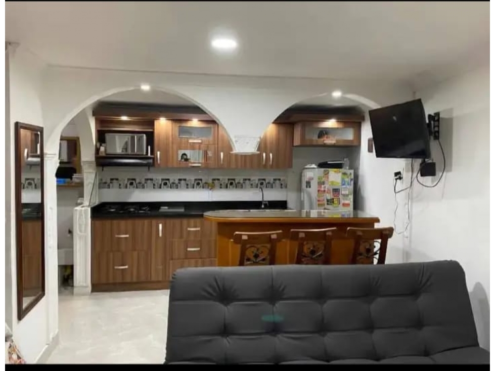 VENTA CASA UNIFAMILIAR TRES PISOS CALDAS SECTOR CERCA AL HOSPITAL — foto 2