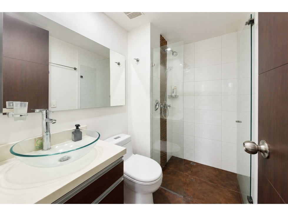 VENDO APARTAMENTO EN SABANETA, CALLE DEL BANCO ZONA PLANA — foto 3