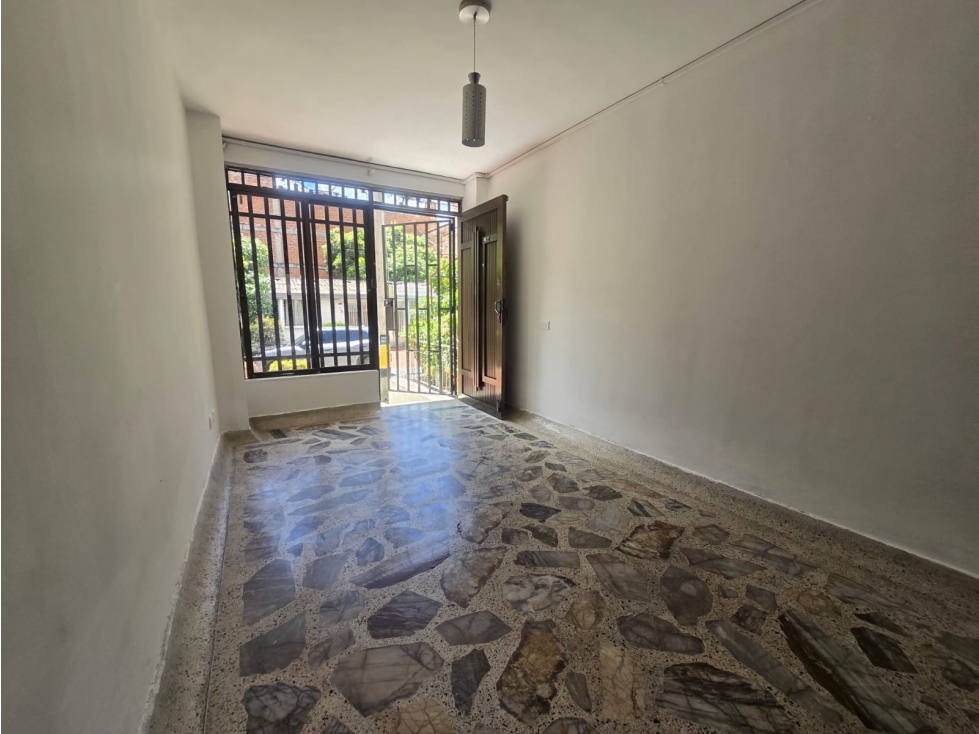 Casa Unifamiliar Excelente Ubicación En El Dorado, Envigado107 Mts. — foto 3