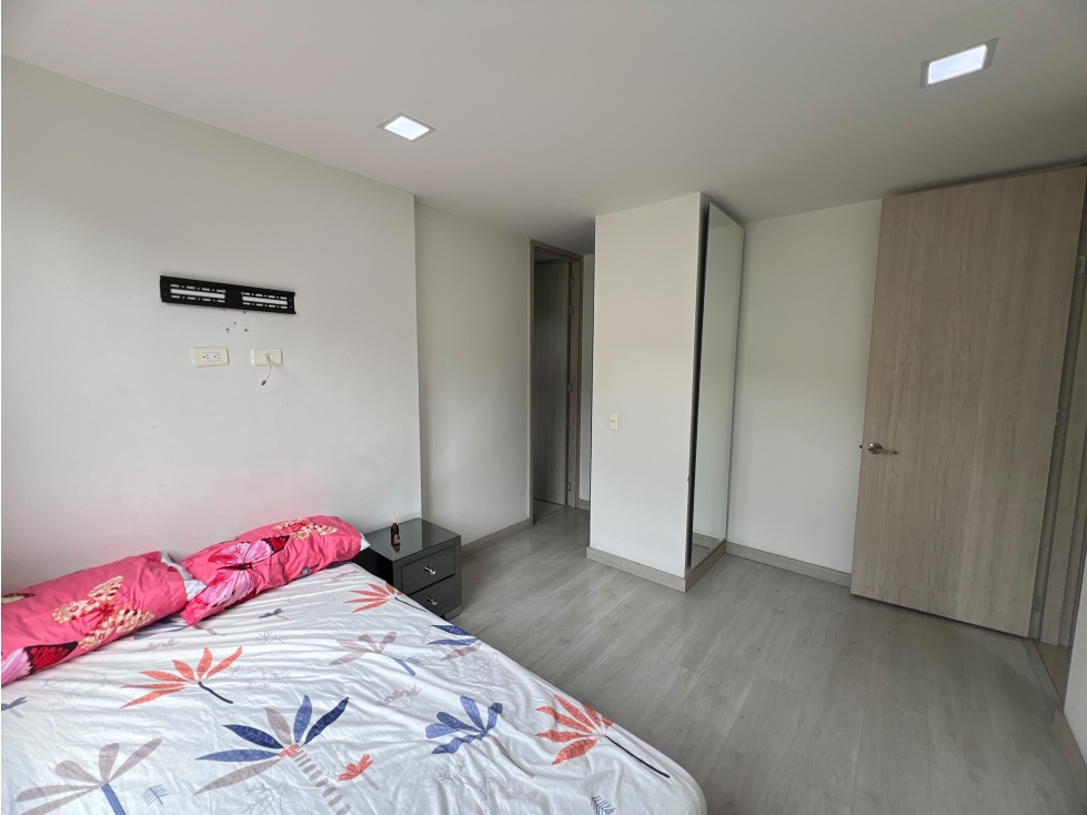 Se Vende apartamento en calasanz — foto 6