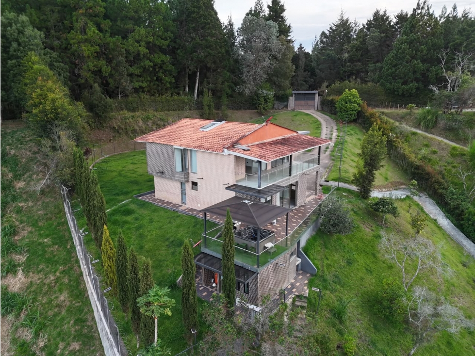 Finca en venta en guarne 5600 mts con pesebreras, La Maria — foto 3