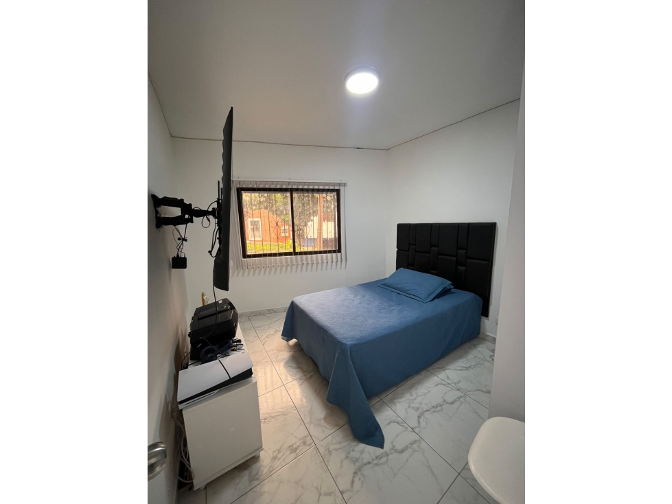 VENTA CASA ESQUINERA , PRIMER PISO , SIMON BOLIVAR , MEDELLIN — foto 6