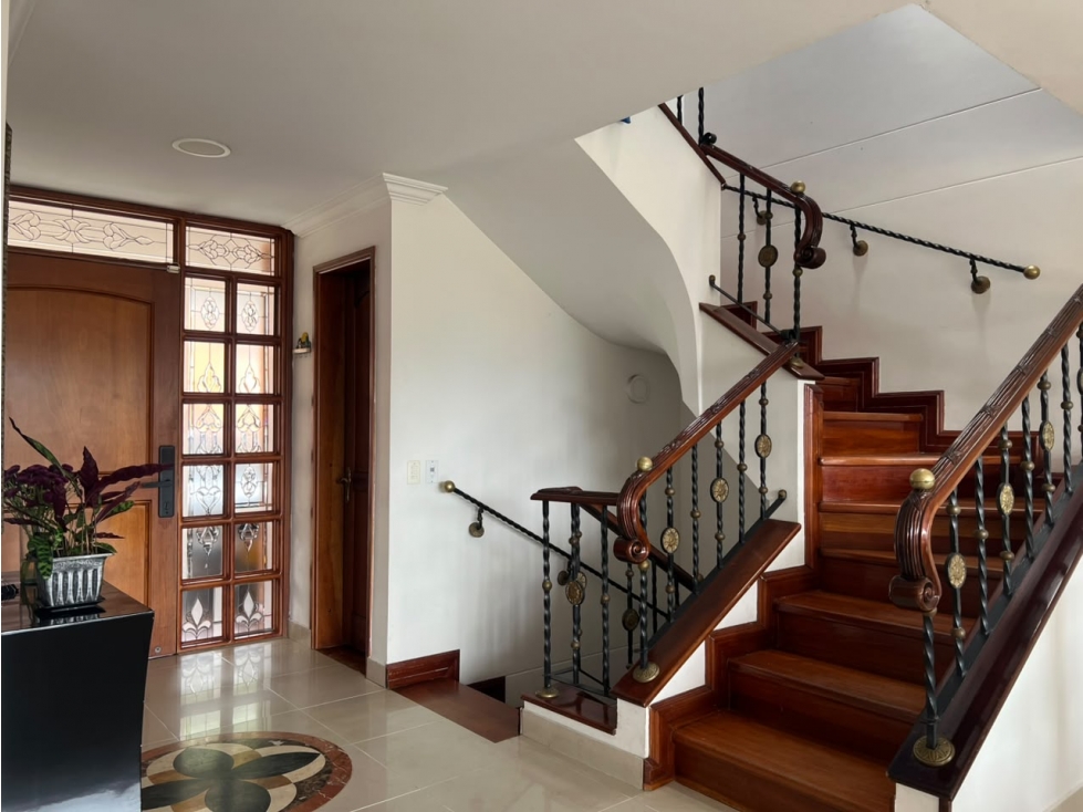 Venta casa unifamiliar 264.43m2, barrio la Pradera, Envigado, unidad