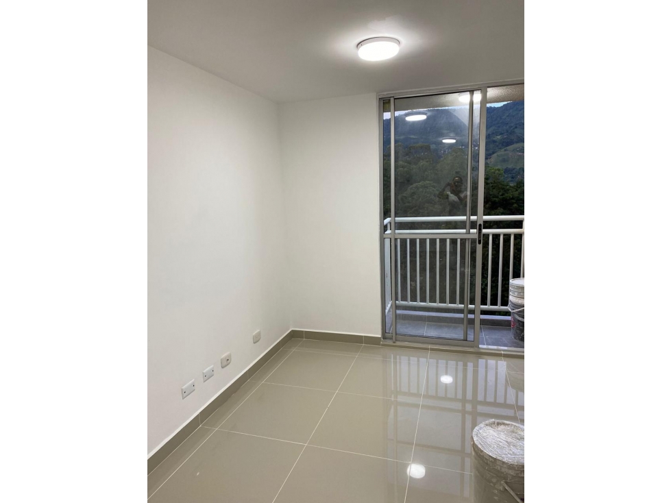 Venta de apartamento en unidad cerrada San Antonio de Prado — foto 3