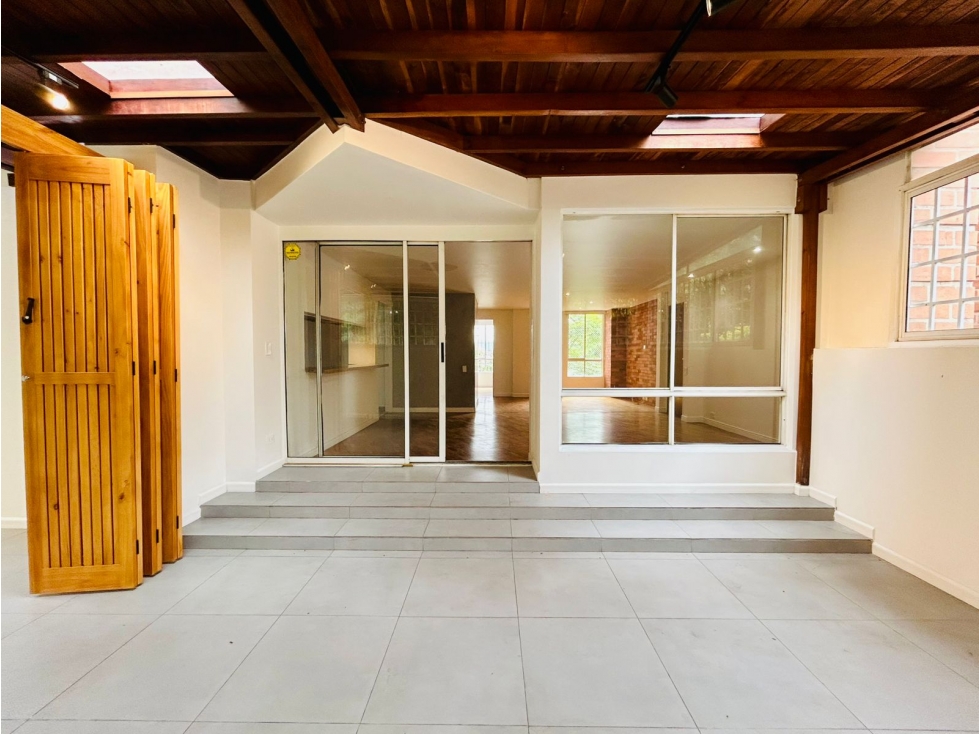 VENTA DE APARTAMENTO CON TERRAZA EN LOMA DEL BALSOS - MEDELLIN — foto 4