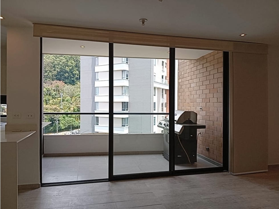 VENTA APARTAMENTO EN CASTROPOL EL POBLADO — foto 2