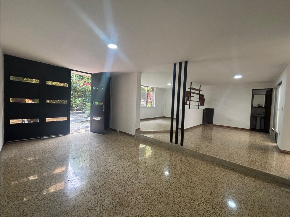 CASA EN VENTA | BELEN MIRAVALLE | $850 MILLONES (Negociables)