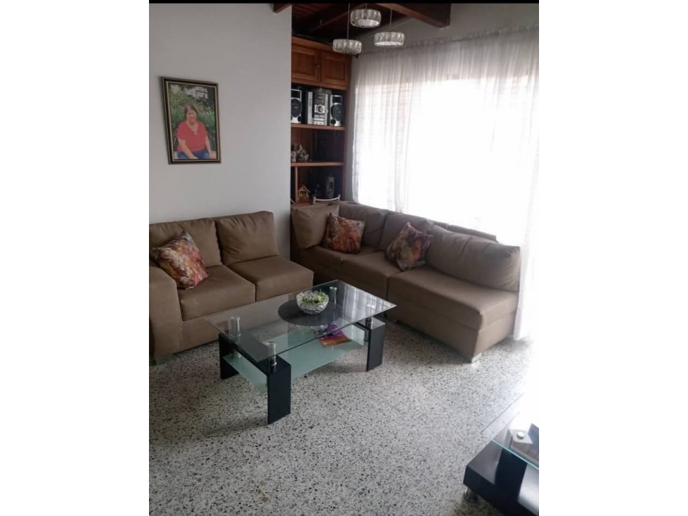 VENTA DE CASA EN BELÉN SECTOR SAN BERNARDO