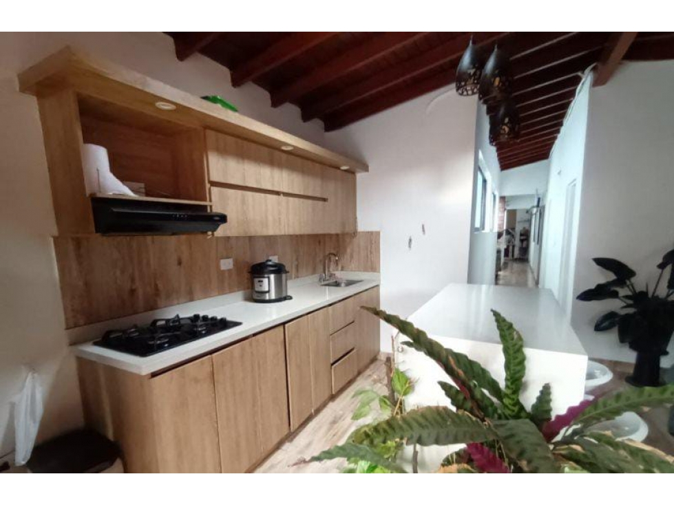 Venta Apartamento 122m2 5 alcobas y patio en Los Naranjos Itagüí — foto 2