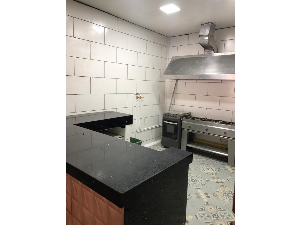 Se vende local en Centro Comercial la Torre Itagui — foto 2