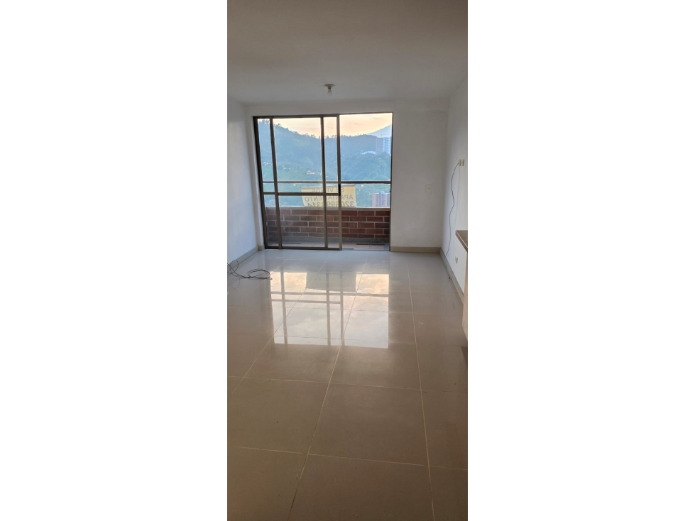 EN VENTA HERMOSO APARTAMENTO EN SABANETA, LAS LOMITAS — foto 3