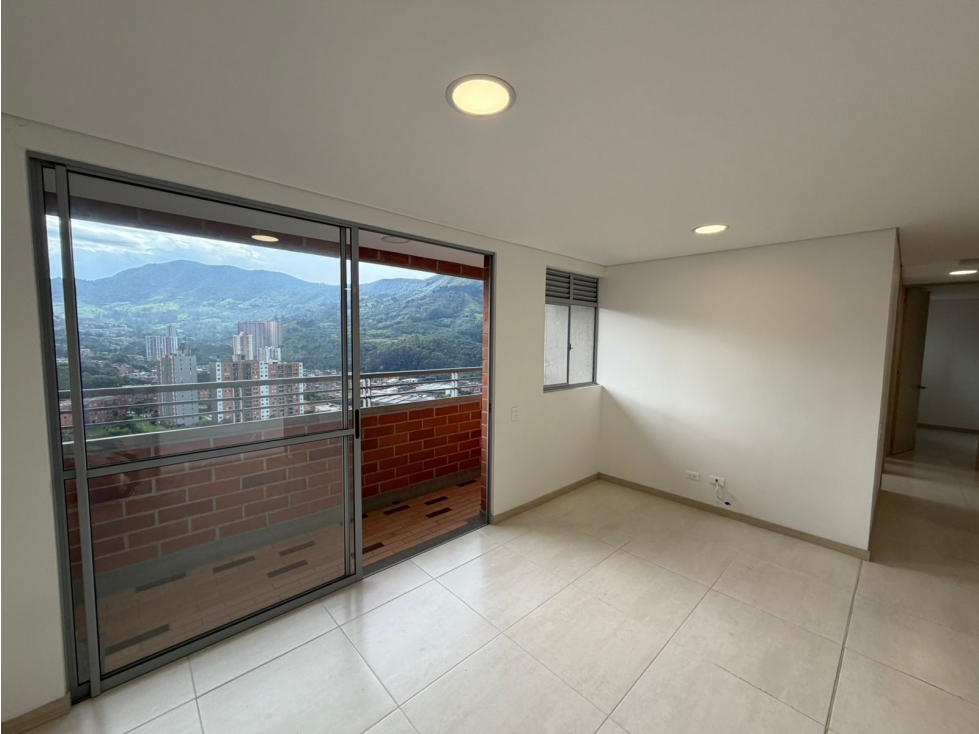 APARTAMENTO PARA LA VENTA EN ITAGUI - ANTIOQUIA — foto 2