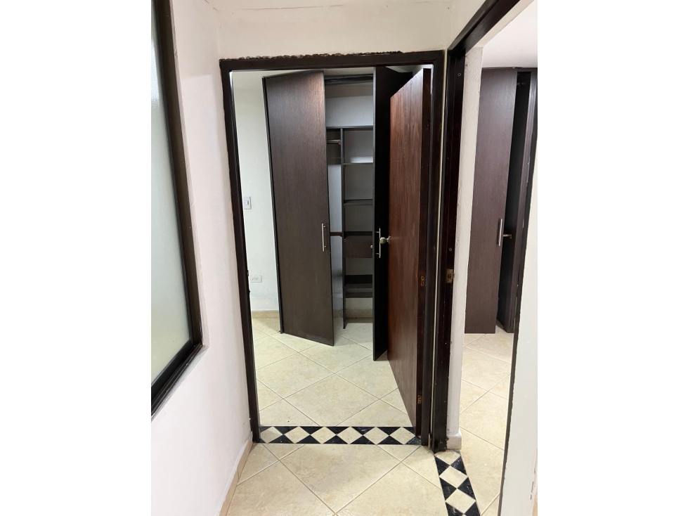 Venta Casa Con 5 Aptos Independientes y Parqueadero, La Estrella - 6