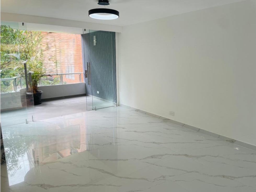 VENTA APARTAMENTO LOMA LAS SANTAS EN EL POBLADO PARA INVERSIONISTA — foto 6