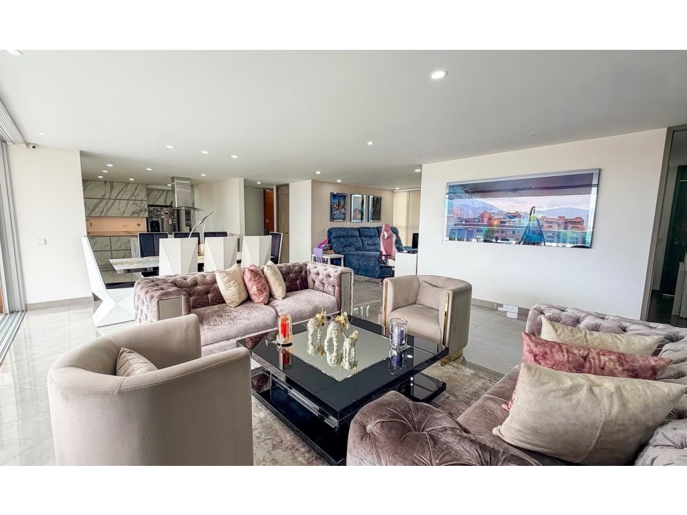 APARTAMENTO DE 188m2 CON 3 PARQUEADEROS EN VENTA - EN EL POBLADO — foto 5