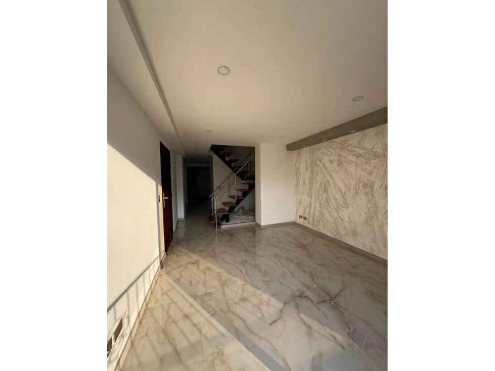 APARTAMENTO DUPLEX EN VENTA EN LAURELES - MEDELLIN — foto 4