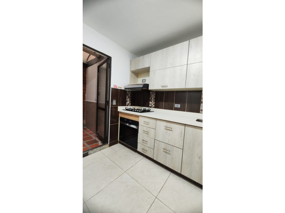 VENTA DE APARTAMENTO EN EDIFICIO MONTEMAR I SIMÓN BOLÍVAR, MEDELLÍN — foto 3