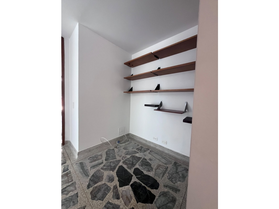 Se vende apartamento en El Poblado sector La Visitación — foto 5