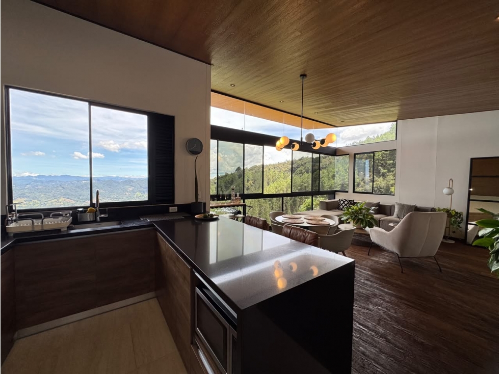 Venta de Exclusivo apartamento en el Retiro 114 mts — foto 2