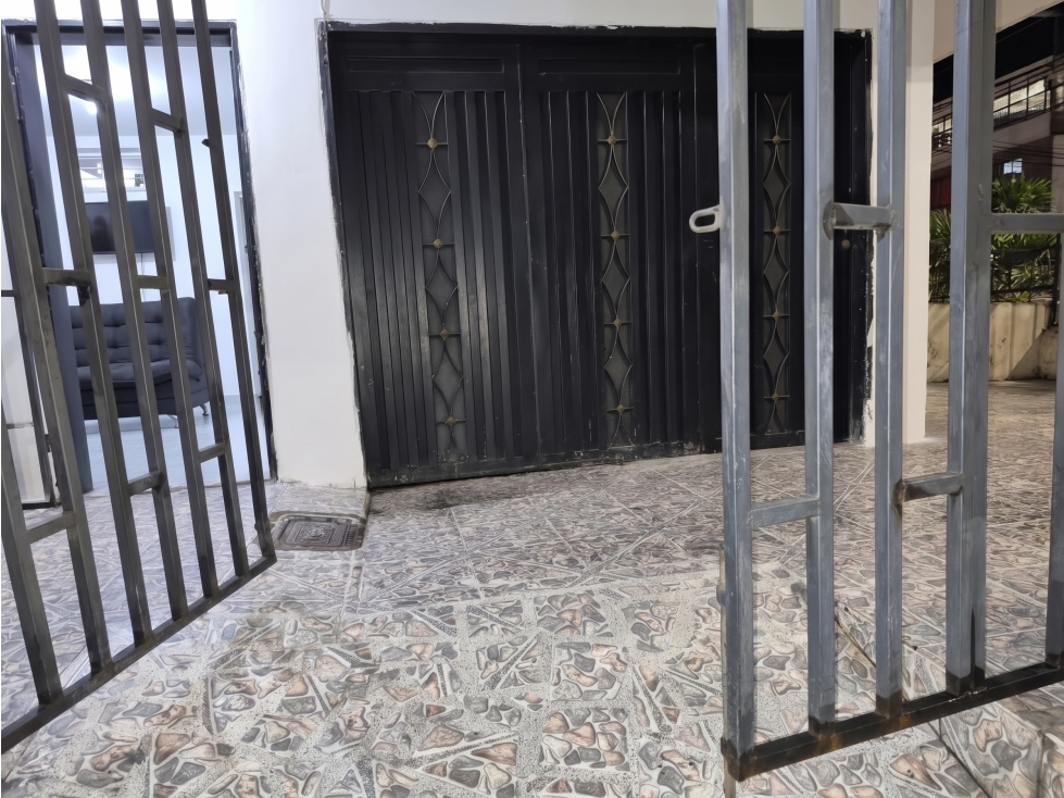 VENDO CASA ESQUINERA 1ER PISO EN PEDREGAL | 120 m² CON GARAJE — foto 3