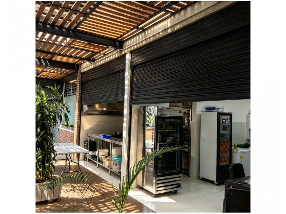 VENDO LOCAL COMERCIAL EN CASTROPOL (EL POBLADO) | 21.38 m² CON RENTA — foto 3