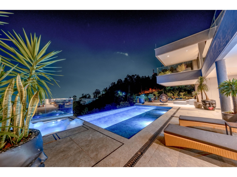 Venta de Casa Campestre Amoblada en El Poblado Medellín 2.600 mts — foto 5