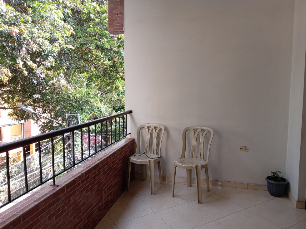 VENTA DE CASA DE 120M2 EN PISO 3 EN SABANETA - SECTOR FIDELENA — foto 2