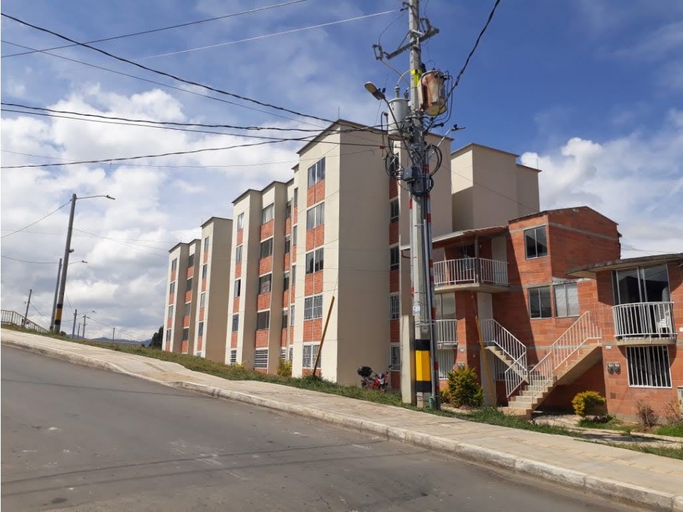 VENTA APARTAMENTO EN RIONEGRO DE 3 ALCOBAS Y BAJO COSTO — foto 2