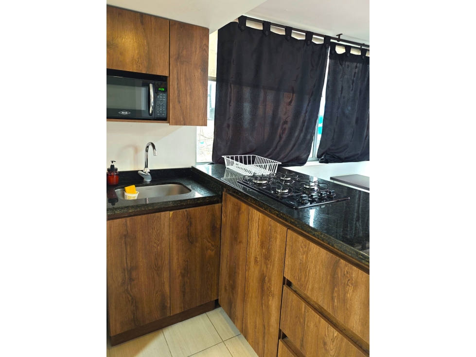Venta de apartaestudio cerca al Parque Lleras, El Poblado, Medellín — foto 3