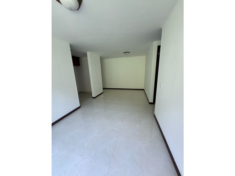 VENTA DE APARTAMENTO MEDELLIN SECTOR RODEO ALTO PARTE BAJA — foto 2