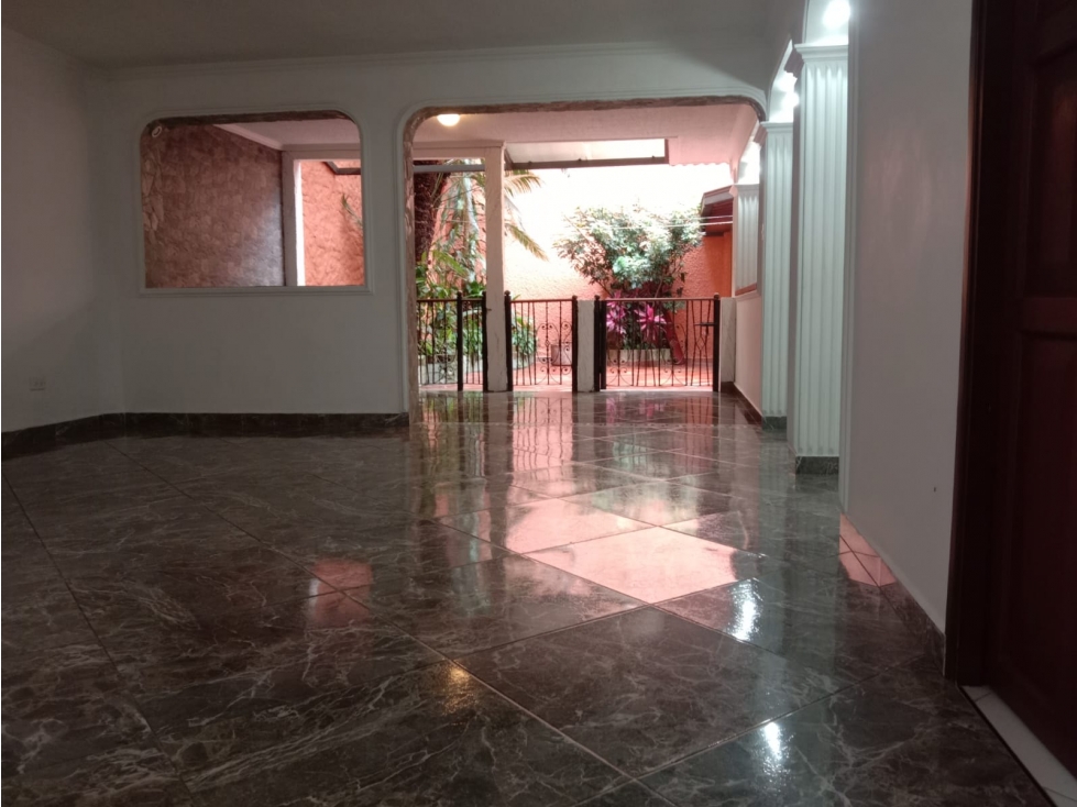 Casa venta Velódromo Unifamiliar 4 alcobas 5 baños garaje