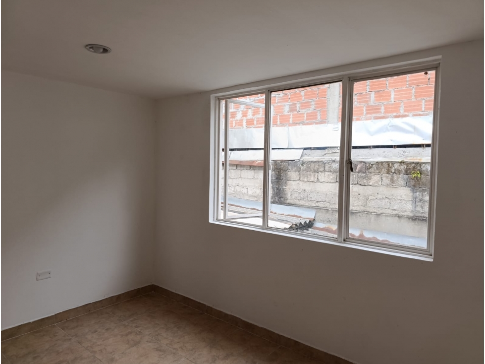 CASA EN VENTA MANIZALES LA RAMBLA AL LADO DE LA UNIVERSIDAD CATOLICA — foto 5