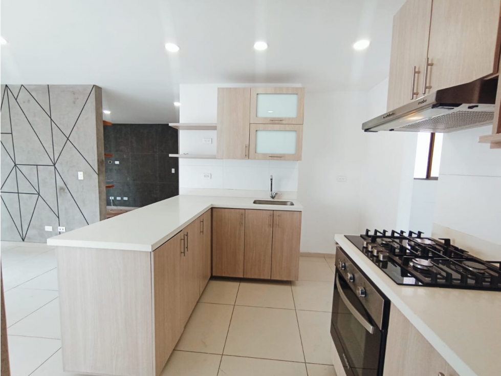 EN VENTA MODERNO APARTAMENTO, SAN JOSE PARTE PLANA — foto 2
