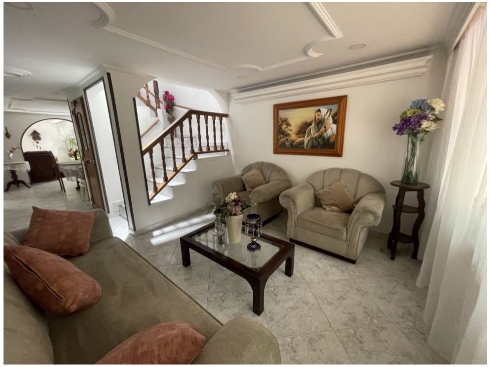 Casa reformada en venta Belén La Nubia / MM