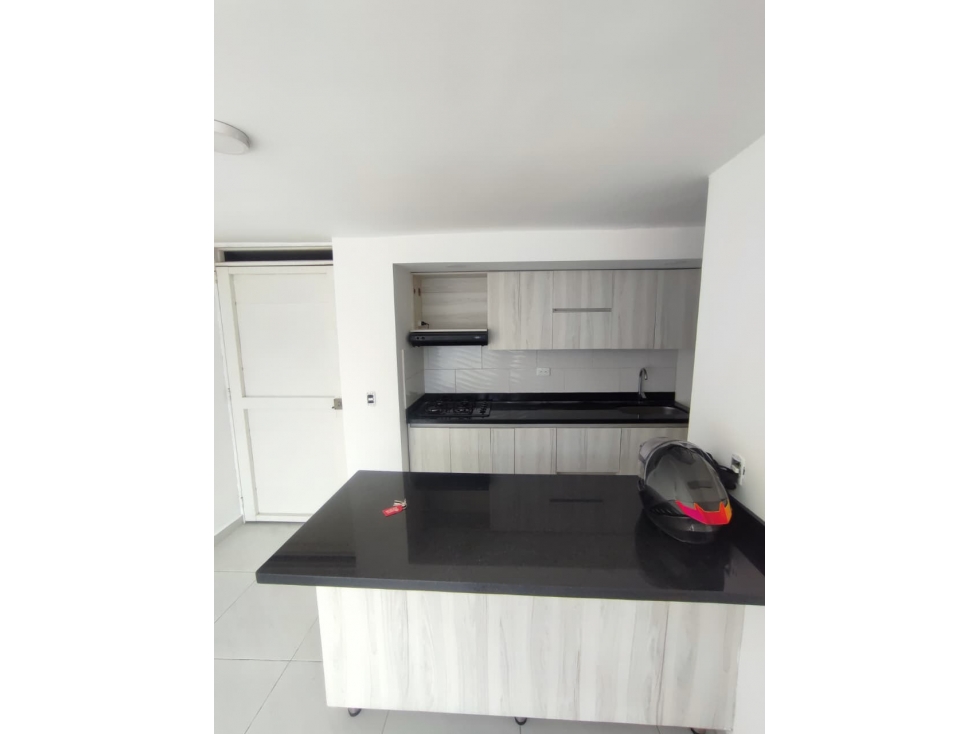APARTAMENTO EN VENTA EN SABANETA UNIDAD VILLA ROMERA — foto 2